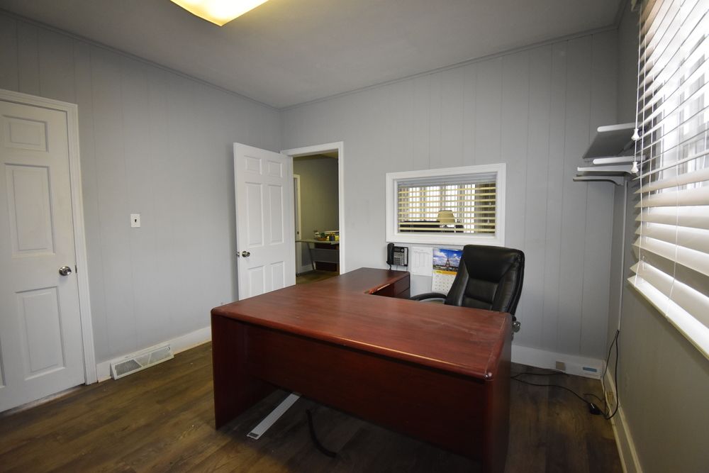 Office Space Enfield CT: 639 Enfield St, Enfield, CT 06082